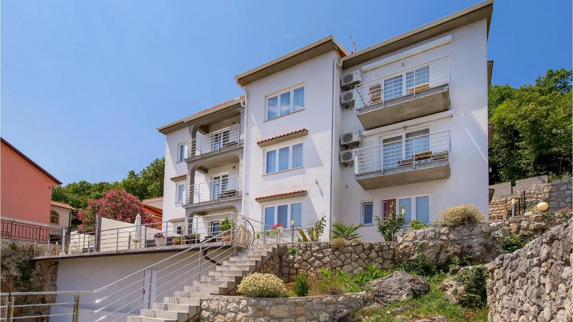 Stunning Apartment In Moscenicka Draga
