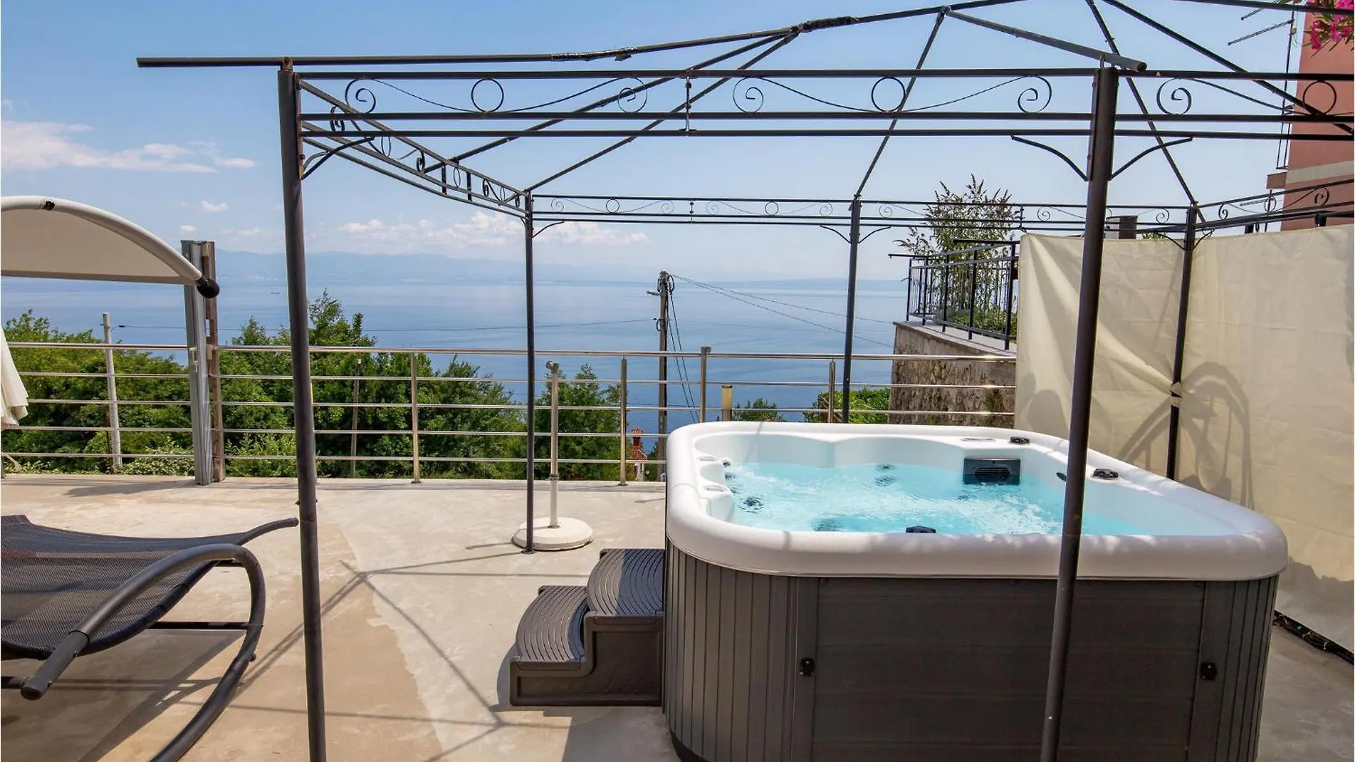 Stunning Apartment In Moscenicka Draga