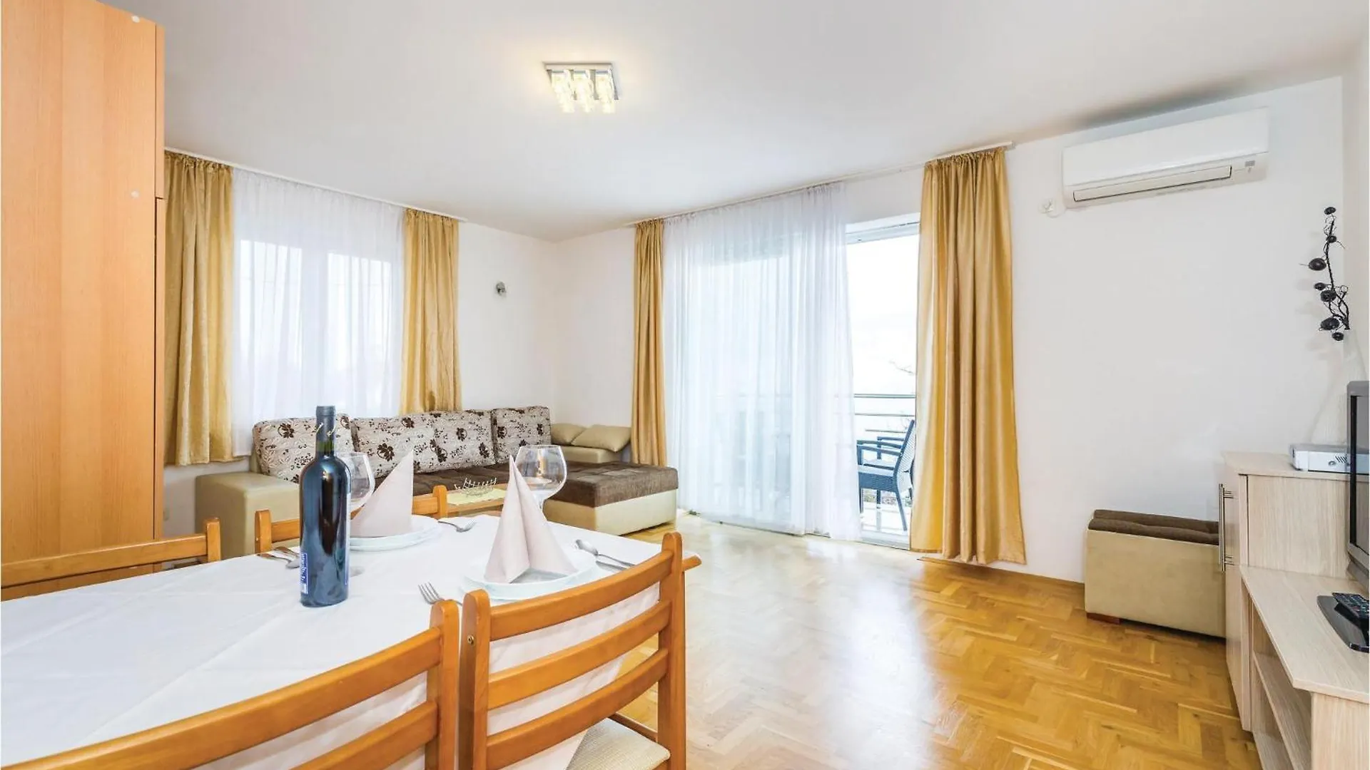 Stunning Apartment In Moscenicka Draga Croatia